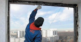 Демонтаж остекления балкона в Воркуте - цена от 562 руб. - Сварной-Врк